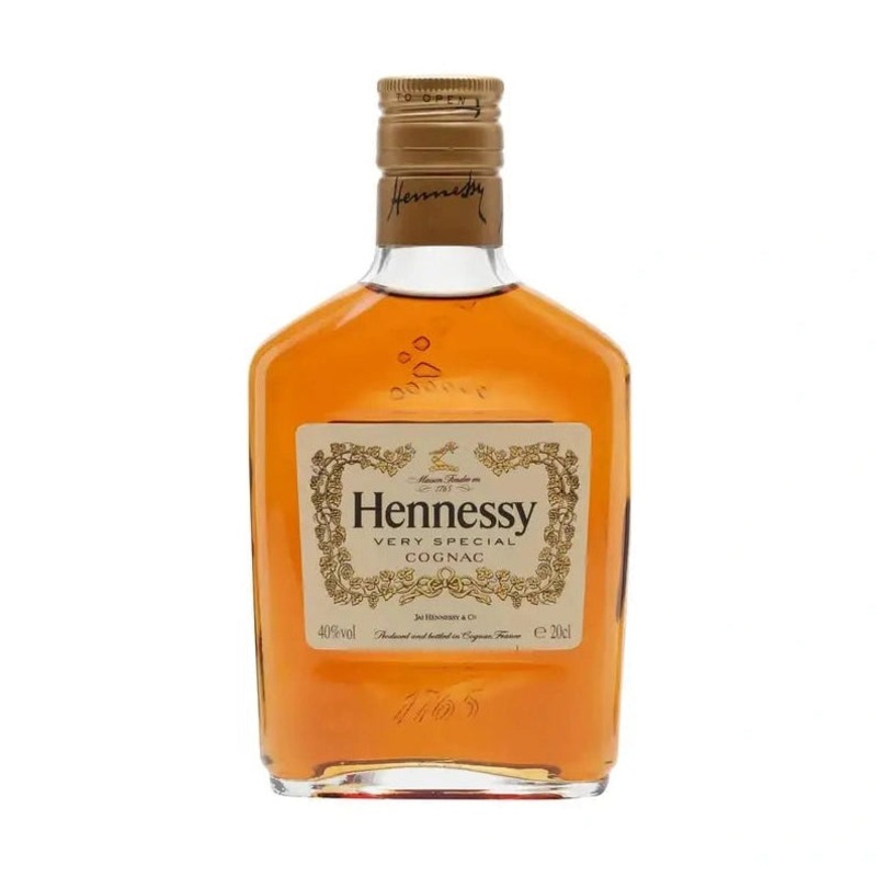 Hennessy V.S Cognac (200ml – Flask Bottle)